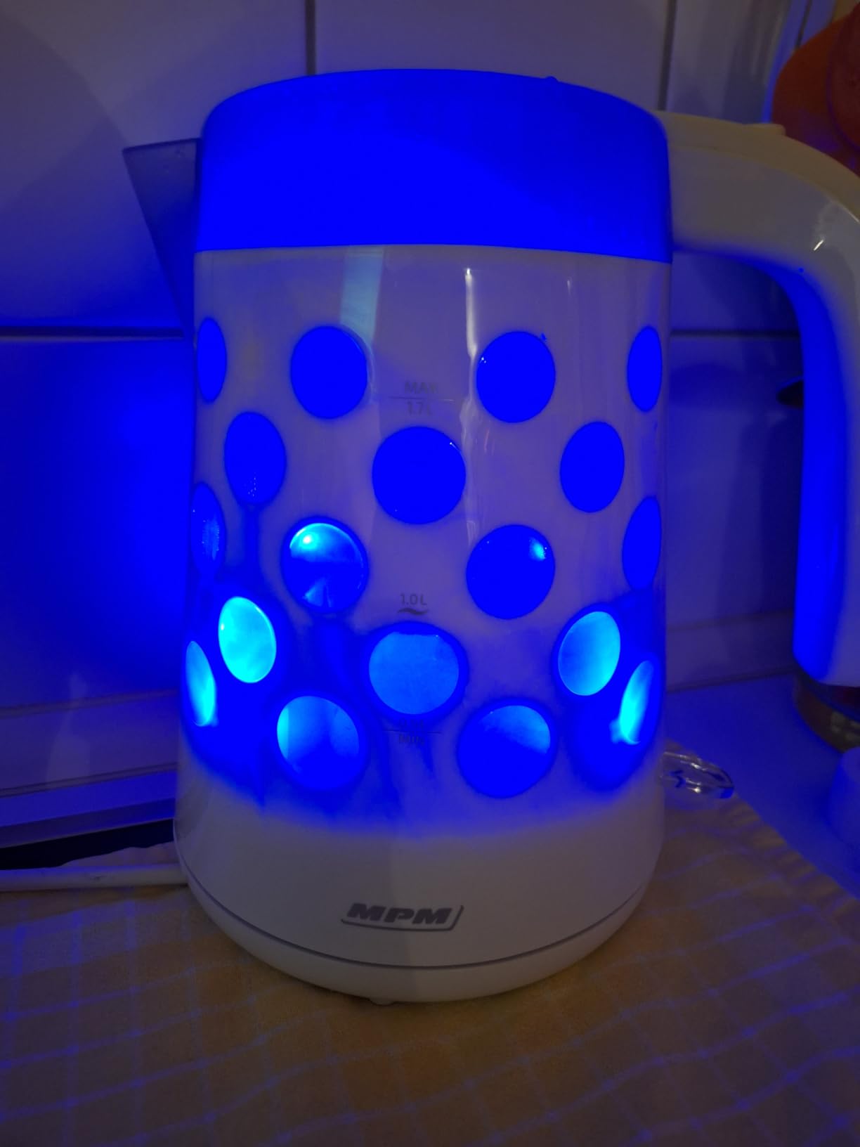 MPM MCZ-86 Bollitore Bianco 1,7L 2200W Illuminato